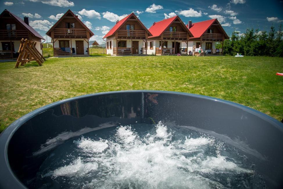 Kalinowy Sad Domki Z Jacuzzi I Sauna Mikołajki Dış mekan fotoğraf